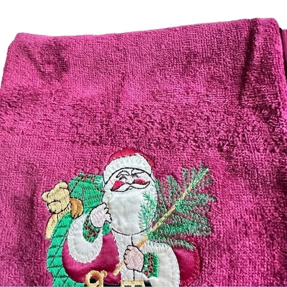 Christmas Embroidered Santa Towel Set Burgundy Towel Wash Cloth & Hand Towel - Picture 4 of 6